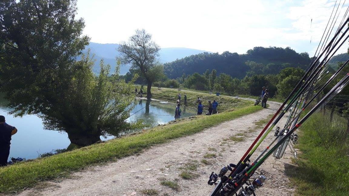 Apecchio Relais Valguerrieraゲストハウス エクステリア 写真