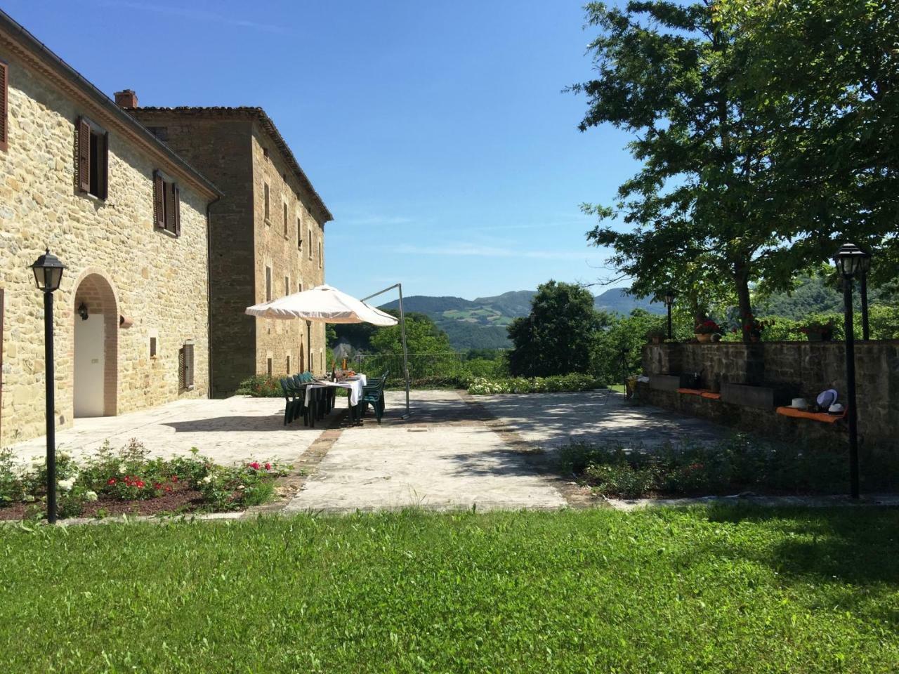 Apecchio Relais Valguerrieraゲストハウス エクステリア 写真